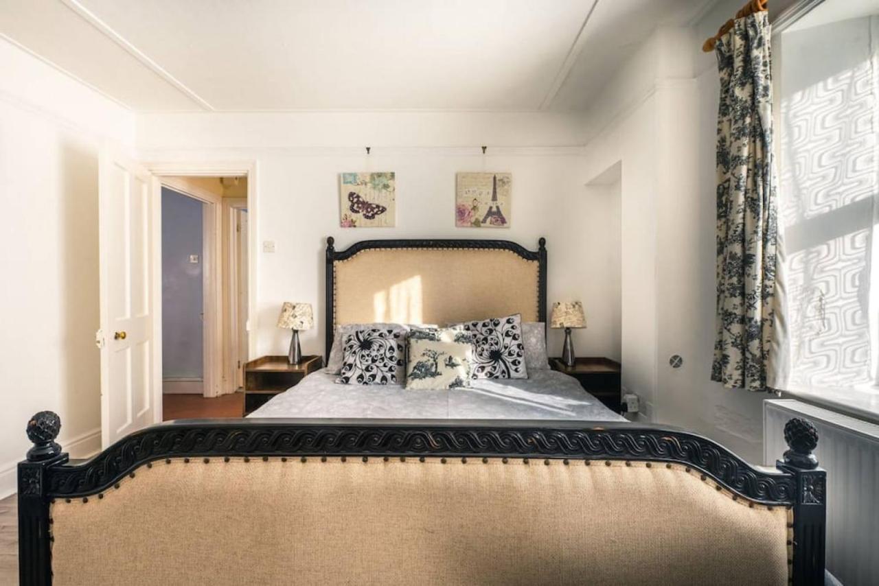 Cosy Welsh In Centre With Garden St Davids