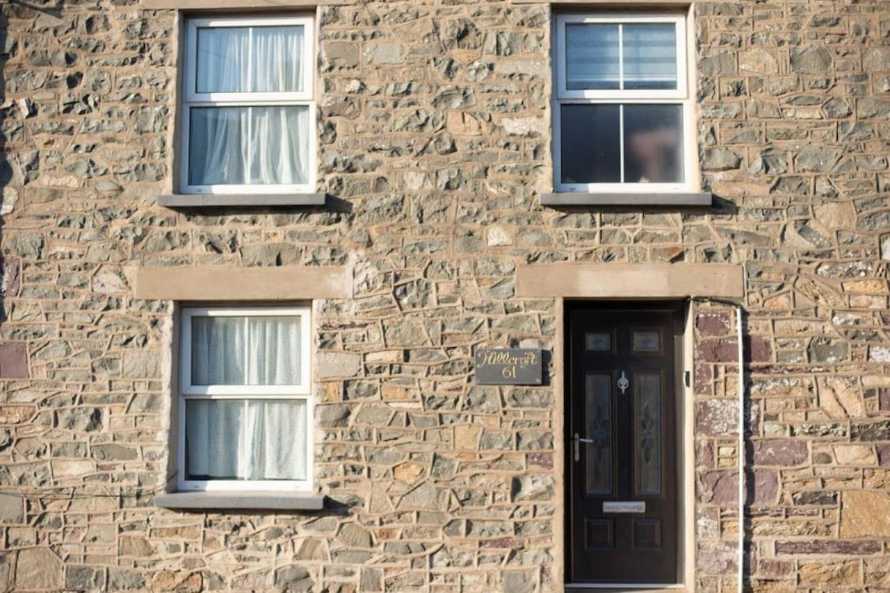 Cosy Welsh In Centre With Garden Ferienhaus *