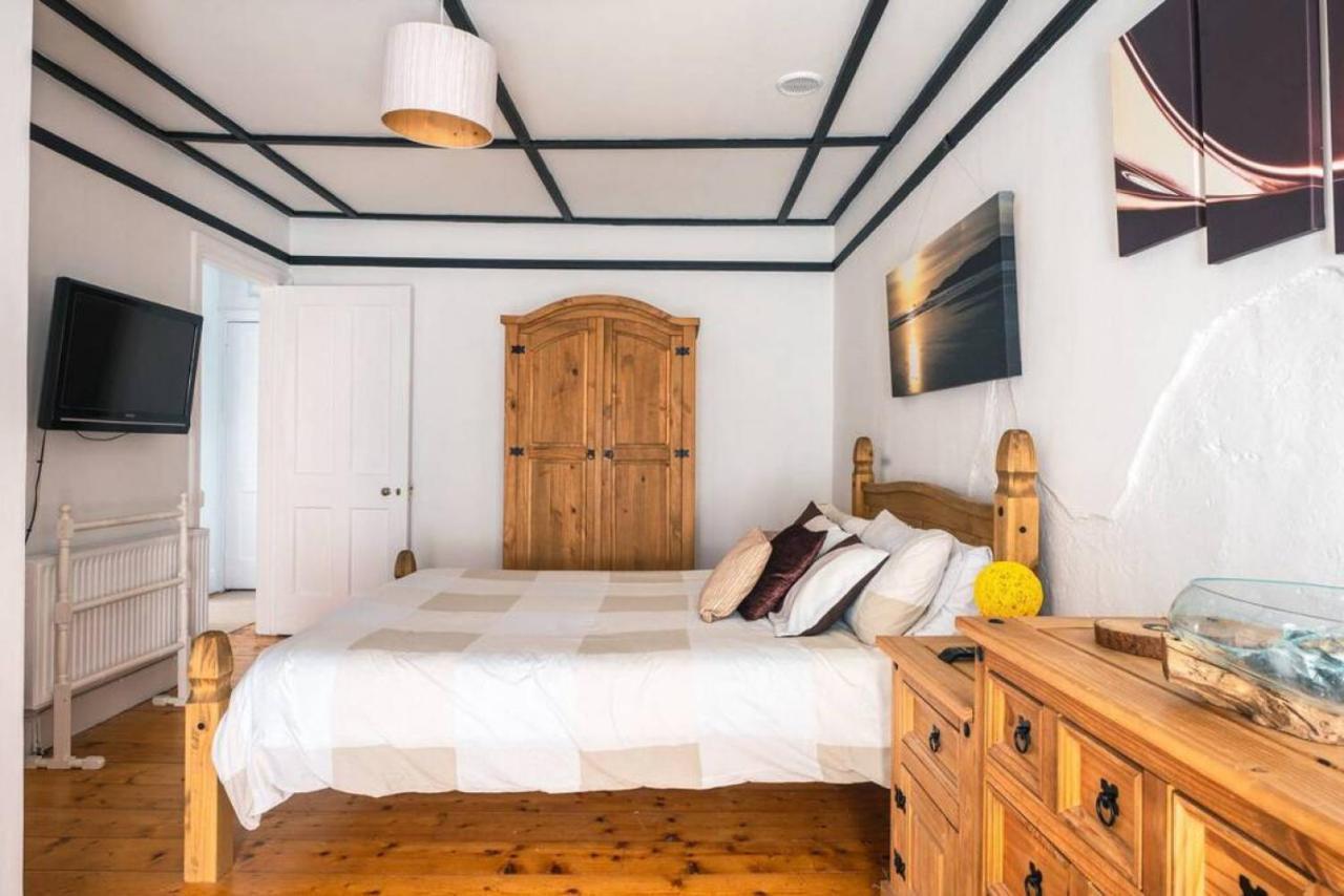 Cosy Welsh In Centre With Garden * St. Davids (Pembrokeshire)